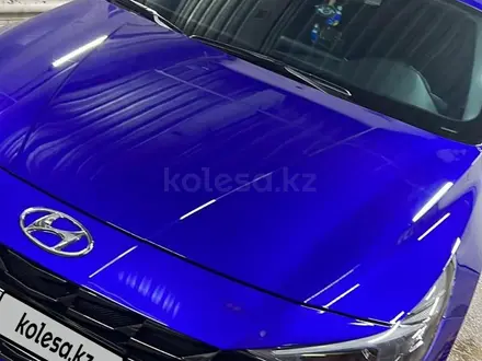 Hyundai Elantra 2023 года за 11 000 000 тг. в Семей – фото 2