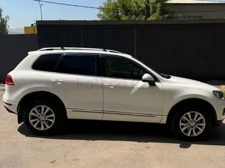 Volkswagen Touareg 2011 года за 12 000 000 тг. в Алматы – фото 3