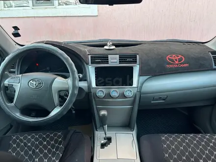 Toyota Camry 2011 года за 6 300 000 тг. в Атырау – фото 6