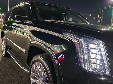 Cadillac Escalade 2019 года за 34 000 000 тг. в Алматы – фото 10