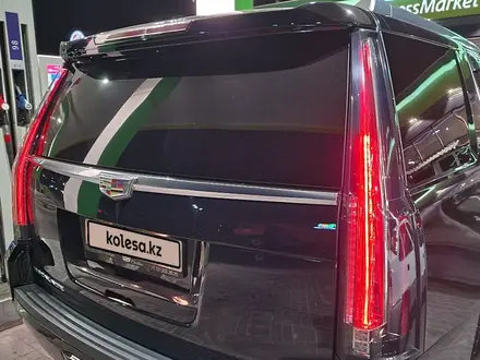 Cadillac Escalade 2019 года за 34 000 000 тг. в Алматы – фото 12
