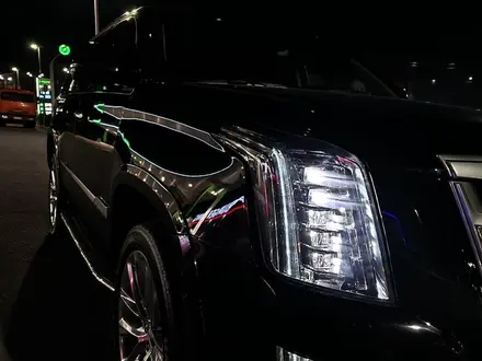 Cadillac Escalade 2019 года за 34 000 000 тг. в Алматы – фото 8