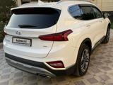 Hyundai Santa Fe 2020 года за 15 500 000 тг. в Шымкент – фото 3