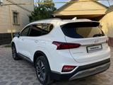 Hyundai Santa Fe 2020 года за 15 500 000 тг. в Шымкент – фото 4