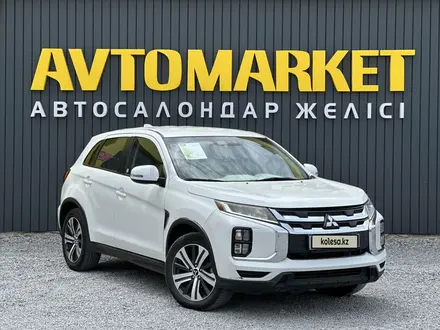 Mitsubishi Outlander 2020 года за 7 490 000 тг. в Актобе – фото 2