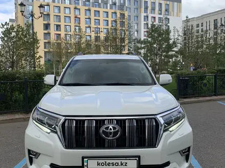 Toyota Land Cruiser Prado 2017 года за 26 500 000 тг. в Астана