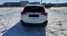 Toyota RAV4 2015 года за 12 500 000 тг. в Астана – фото 4