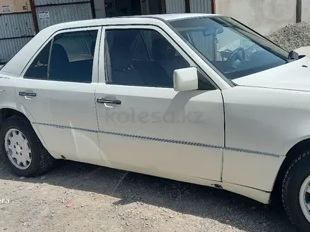 Mercedes-Benz E 230 1988 годаүшін700 000 тг. в Есик – фото 4