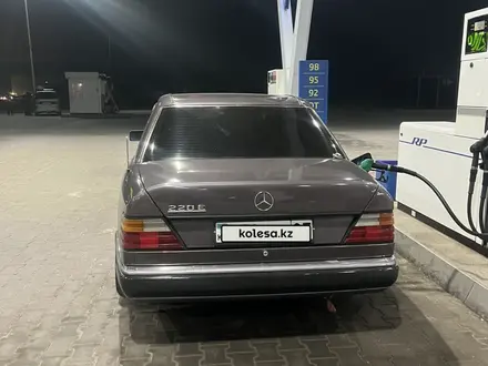 Mercedes-Benz E 220 1992 года за 2 500 000 тг. в Алматы – фото 13