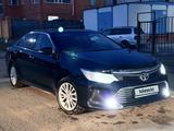 Toyota Camry 2015 года за 11 400 000 тг. в Караганда