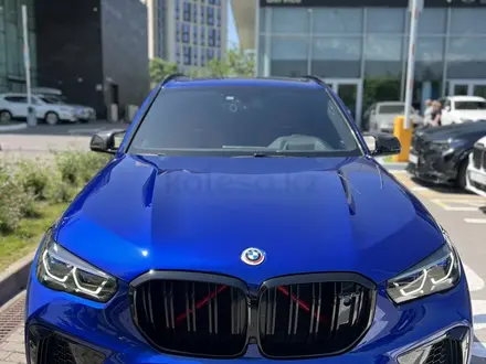 BMW X5 M 2023 года за 69 500 000 тг. в Алматы – фото 8