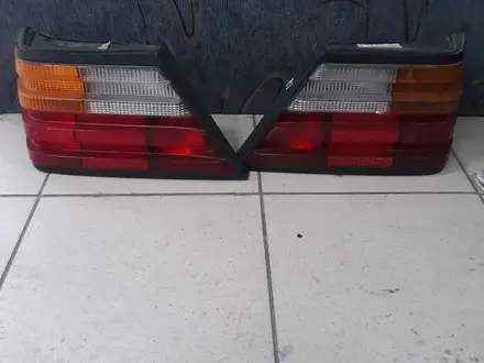 Задний Фонар Mercedes w124 за 2 999 тг. в Шымкент