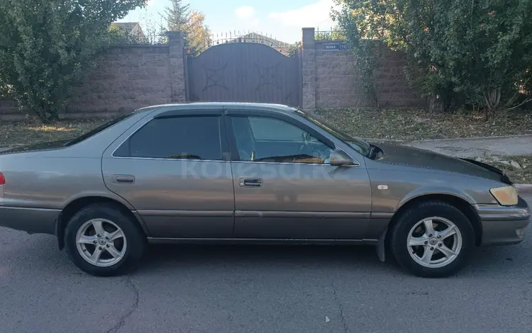 Toyota Camry 2001 годаүшін3 500 000 тг. в Астана
