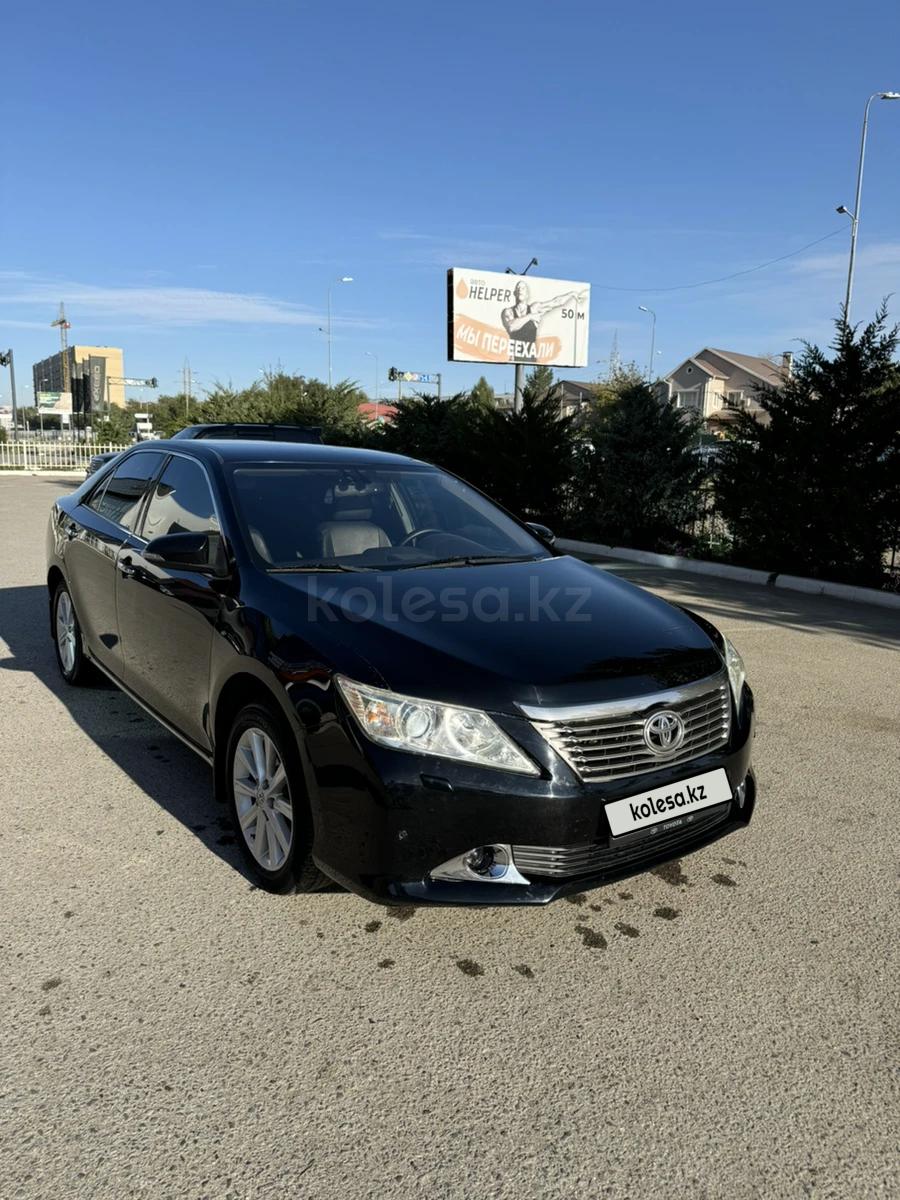 Toyota Camry 2012 г.