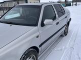 Volkswagen Vento 1997 годаfor2 500 000 тг. в Караганда – фото 2