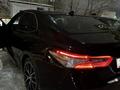 Toyota Camry 2021 года за 11 800 000 тг. в Актобе – фото 8