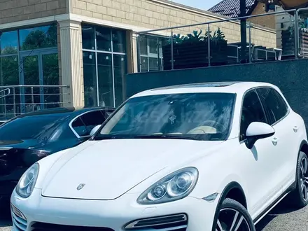 Porsche Cayenne 2012 года за 14 500 000 тг. в Уральск – фото 18