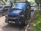 Mitsubishi Delica 2005 годаfor8 200 000 тг. в Астана