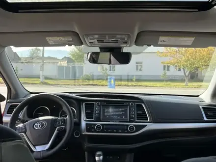 Toyota Highlander 2019 года за 20 000 000 тг. в Шымкент – фото 14