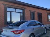 Hyundai Sonata 2017 годаүшін4 700 000 тг. в Актобе – фото 2