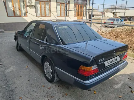 Mercedes-Benz E 200 1991 года за 2 200 000 тг. в Шымкент – фото 2