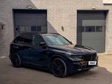 BMW X5 2022 года за 46 600 000 тг. в Астана – фото 2
