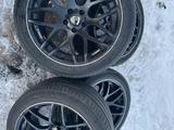 Шина с дисками BMW за 750 000 тг. в Астана – фото 5