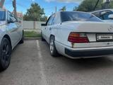 Mercedes-Benz E 200 1991 года за 800 000 тг. в Астана – фото 3
