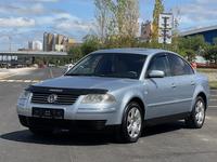 Volkswagen Passat 2003 годаfor2 900 000 тг. в Астана