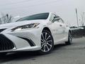 Lexus ES 350 2021 годаfor21 000 000 тг. в Алматы