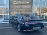 Hyundai Sonata 2022 года за 12 900 000 тг. в Уральск – фото 2