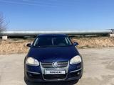 Volkswagen Jetta 2007 годаfor3 200 000 тг. в Астана – фото 2