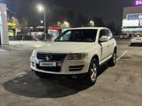 Volkswagen Touareg 2008 года за 5 500 000 тг. в Алматы – фото 2