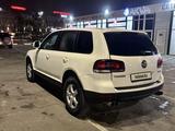Volkswagen Touareg 2008 года за 5 500 000 тг. в Алматы – фото 5