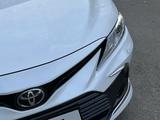 Toyota Camry 2021 года за 18 000 000 тг. в Шымкент – фото 4