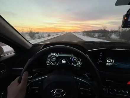 Hyundai Sonata 2019 года за 10 700 000 тг. в Жайрем – фото 3