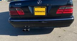 Mercedes-Benz E 320 2001 годаfor3 700 000 тг. в Алматы – фото 5