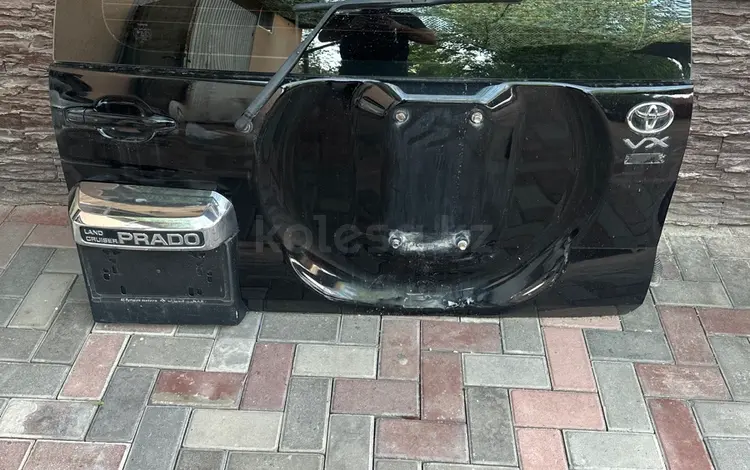 Дверь багажника Прадо 120 с запаской за 250 000 тг. в Алматы