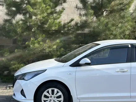 Hyundai Accent 2021 года за 6 800 000 тг. в Шымкент – фото 3