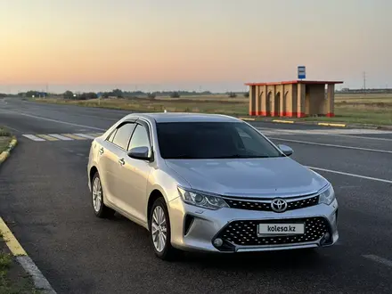 Toyota Camry 2015 года за 11 300 000 тг. в Павлодар