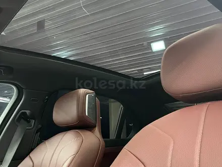 BMW 740 XDrive 3.0 2024 года за 69 000 000 тг. в Алматы – фото 15