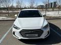 Hyundai Elantra 2018 года за 8 000 000 тг. в Астана – фото 2