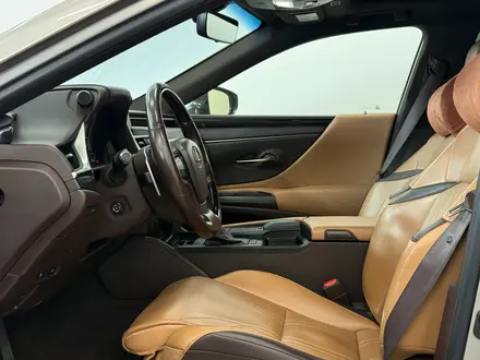 Lexus ES 250 Premium 2018 года за 17 500 000 тг. в Астана – фото 11