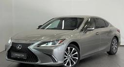 Lexus ES 250 Premium 2018 года за 17 500 000 тг. в Астана