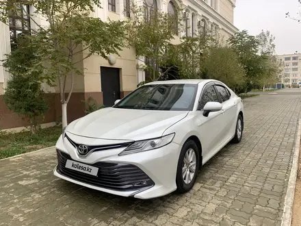 Toyota Camry 2019 года за 11 000 000 тг. в Актау