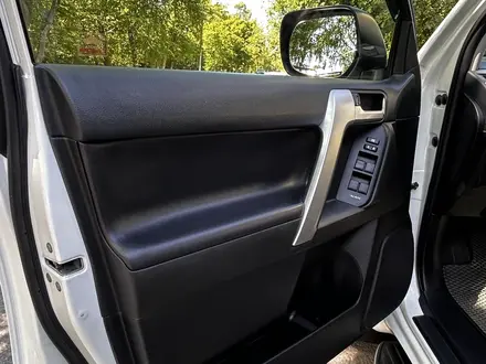 Toyota Land Cruiser Prado 2018 года за 21 000 000 тг. в Караганда – фото 13