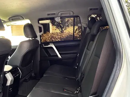 Toyota Land Cruiser Prado 2018 года за 21 000 000 тг. в Караганда – фото 14