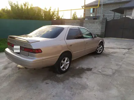 Toyota Camry 1998 года за 3 200 000 тг. в Алматы – фото 22