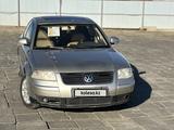 Volkswagen Passat 2004 года за 1 950 000 тг. в Атырау – фото 2