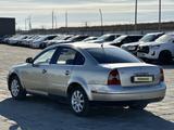 Volkswagen Passat 2004 года за 1 950 000 тг. в Атырау – фото 4